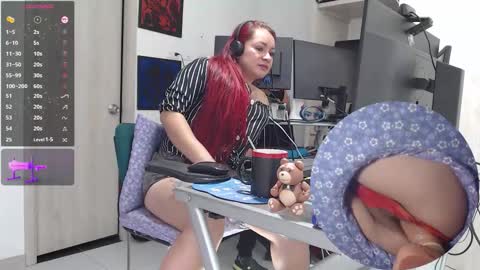 Snapshot of leidycrstnch21 chatting on December 18, 3:07 pm LeidyDi223 online show from December 18, 3:07 pm