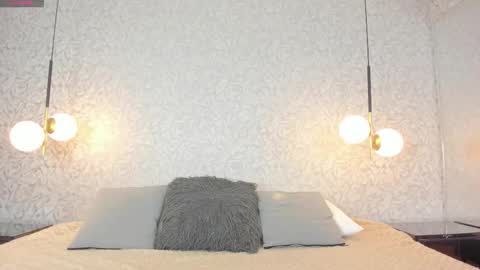 LEIGH ANGELS online show from March 9, 9:52 pm