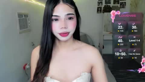 leighottie online show from February 19, 3:24 am