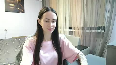 Leila online show from October 14, 6:09 pm