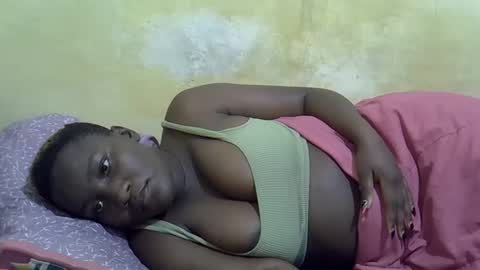 leilah_cute19 online show from March 22, 8:45 pm