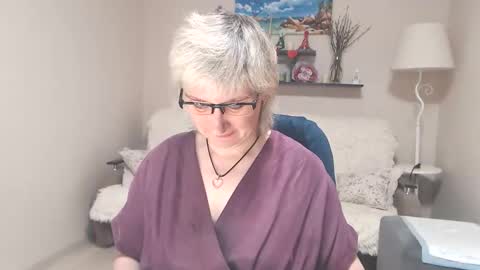 Leila Kinky online show from May 31, 4:09 am