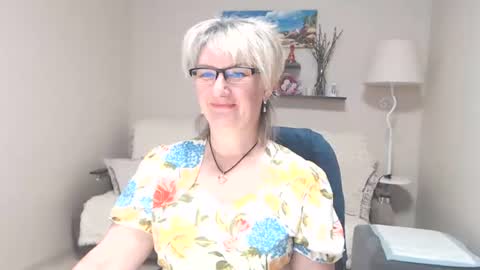 Leila Kinky online show from June 19, 2:27 am