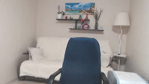 Leila Kinky online show from July 14, 9:25 am