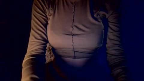 Snapshot of leilameow97 chatting on September 28, 10:48 pm LeilaMeow97 online show from September 28, 10:48 pm