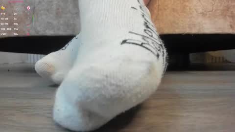 leilapons online show from December 22, 8:50 pm