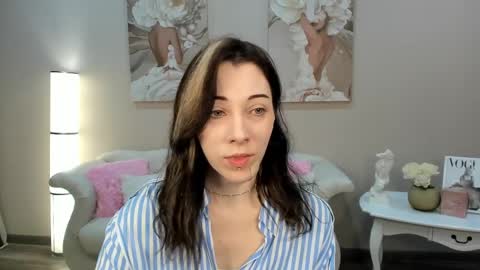 LeilaTaylors online show from April 2, 6:11 am