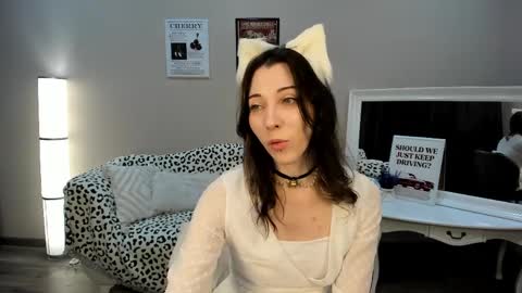 LeilaTaylors online show from April 9, 6:19 am