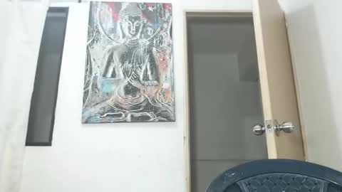 leily online show from October 23, 7:34 pm