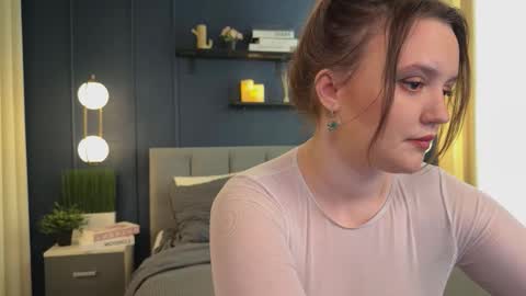 Lela online show from January 17, 4:54 pm