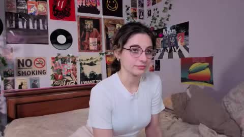 Alexandria online show from October 14, 8:42 pm