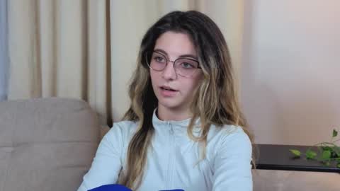 Alexandria online show from November 1, 8:33 pm