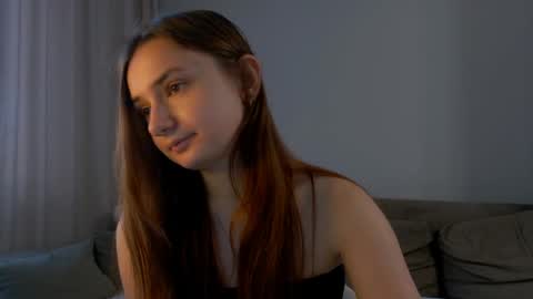 Snapshot of lelia_vibe chatting on June 4, 2:06 am Lelia online show from June 4, 2:06 am