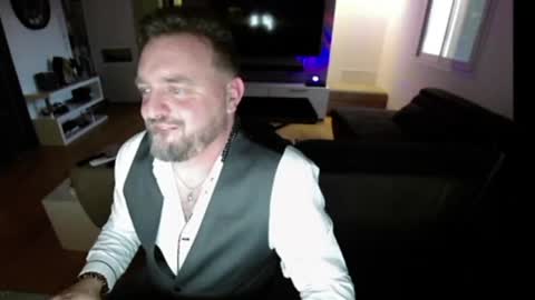 Ange online show from December 14, 7:07 am