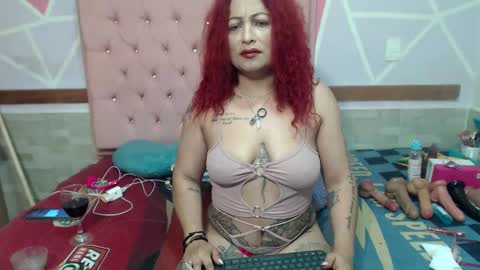 lena_lawson online show from November 17, 5:46 am