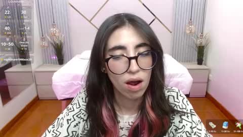 Snapshot of lena_roses chatting on September 15, 9:59 pm Lena online show from September 15, 9:59 pm