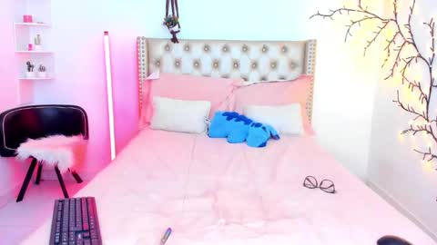 Lena  online show from February 21, 1:56 pm