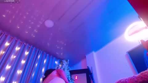 Lenna Kang online show from January 19, 5:05 am