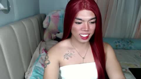 Snapshot of lenawet_0520 chatting on December 12, 3:37 pm lena online show from December 12, 3:37 pm