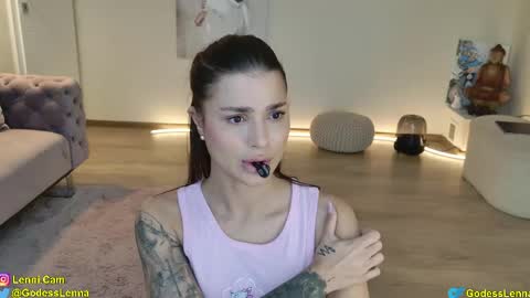 Lenna Goddess online show from April 18, 5:44 am