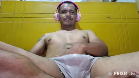 Snapshot of lenonroqe chatting on May 4, 11:45 pm lenon online show from May 4, 11:45 pm