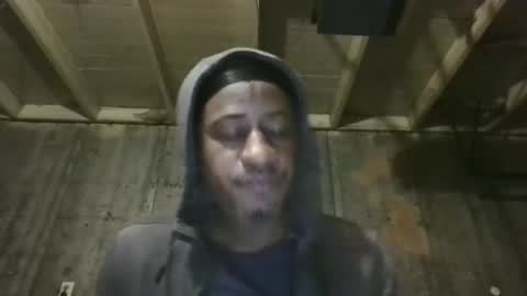 Snapshot of leo199984 chatting on December 17, 3:23 am leo199984 online show from December 17, 3:23 am