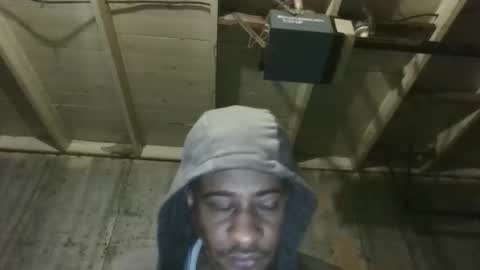 Snapshot of leo199984 chatting on January 8, 3:20 am leo199984 online show from January 8, 3:20 am