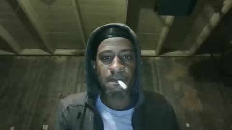 Snapshot of leo199984 chatting on February 4, 3:34 am leo199984 online show from February 4, 3:34 am