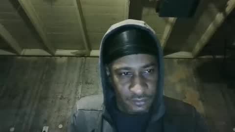 Snapshot of leo199984 chatting on February 12, 3:45 am leo199984 online show from February 12, 3:45 am