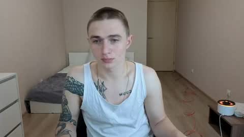 Snapshot of leo__miller chatting on June 7, 4:33 pm LEO online show from June 7, 4:33 pm