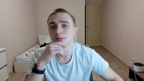 Snapshot of leo__miller chatting on June 14, 7:38 pm LEO online show from June 14, 7:38 pm