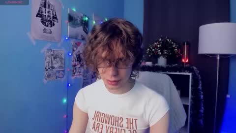 Snapshot of leo_bensyten chatting on November 21, 3:33 pm Leo online show from November 21, 3:33 pm