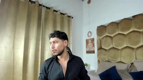 Snapshot of leo_carter1 chatting on February 21, 2:51 pm leo_carter1 online show from February 21, 2:51 pm