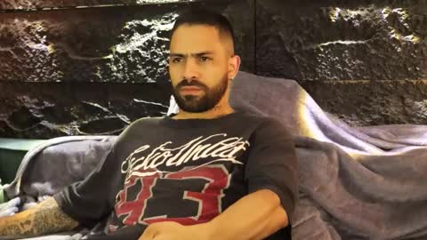 Leo  Diaz online show from November 27, 11:40 pm