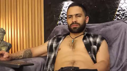 Leo  Diaz online show from December 5, 2:53 am