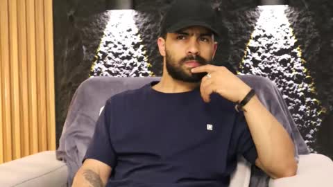 Leo  Diaz online show from February 23, 2:42 am