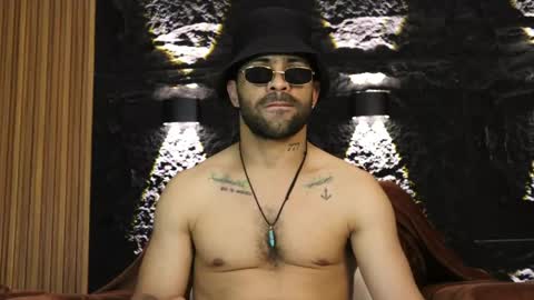 Leo  Diaz online show from May 16, 12:51 am