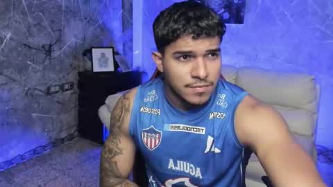 Leo independent model online show from November 26, 2:12 am