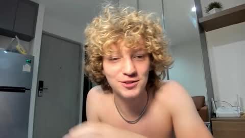 leo_wildd online show from October 3, 3:36 am