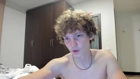 leo_wildd online show from October 11, 5:17 am