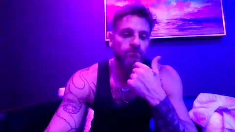 Snapshot of leobayne chatting on October 29, 12:46 am Leo Bayne online show from October 29, 12:46 am