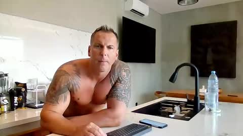 TheBigLeo online show from April 29, 8:07 am