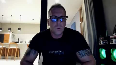 TheBigLeo online show from June 6, 10:31 am