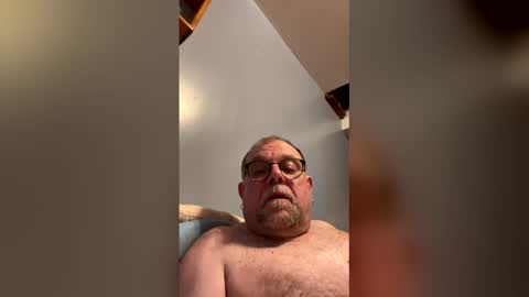 Snapshot of leocat713 chatting on April 27, 1:36 am leocat713 online show from April 27, 1:36 am