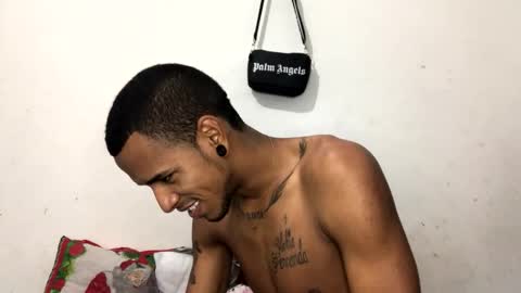 Snapshot of leohot24 chatting on December 6, 8:18 pm leo online show from December 6, 8:18 pm