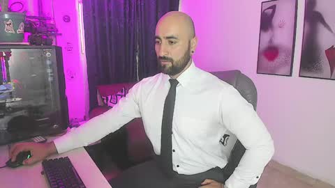 Snapshot of leon_1717 chatting on January 11, 12:29 pm Leon online show from January 11, 12:29 pm