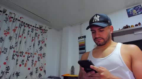 Leon Hart online show from December 16, 11:39 pm