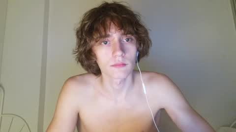 Leon online show from April 12, 8:58 pm