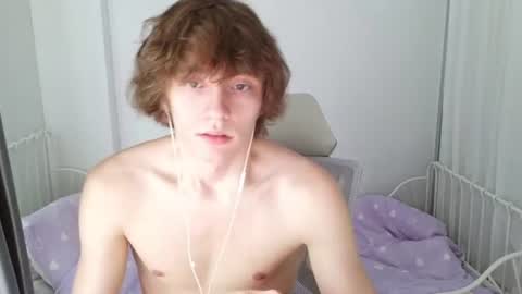 Snapshot of leon_heart666 chatting on June 8, 1:28 am Leon online show from June 8, 1:28 am