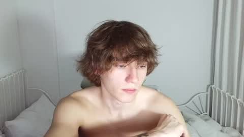 Snapshot of leon_heart666 chatting on June 23, 1:42 pm Leon online show from June 23, 1:42 pm